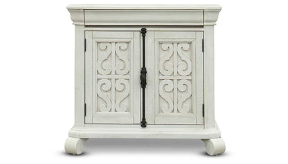 Bocelli Bachelor Chest