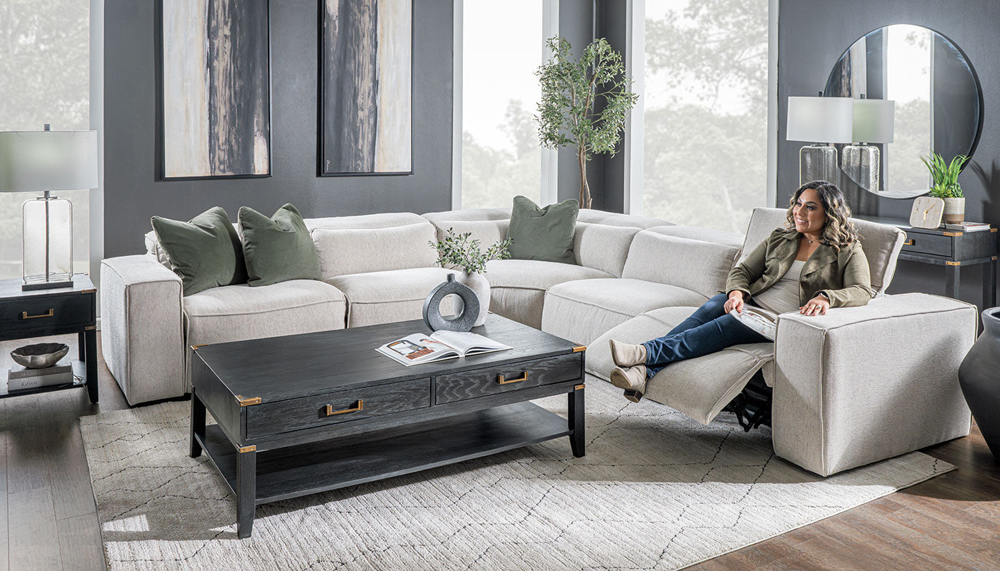 Colter II Reclining Sectional